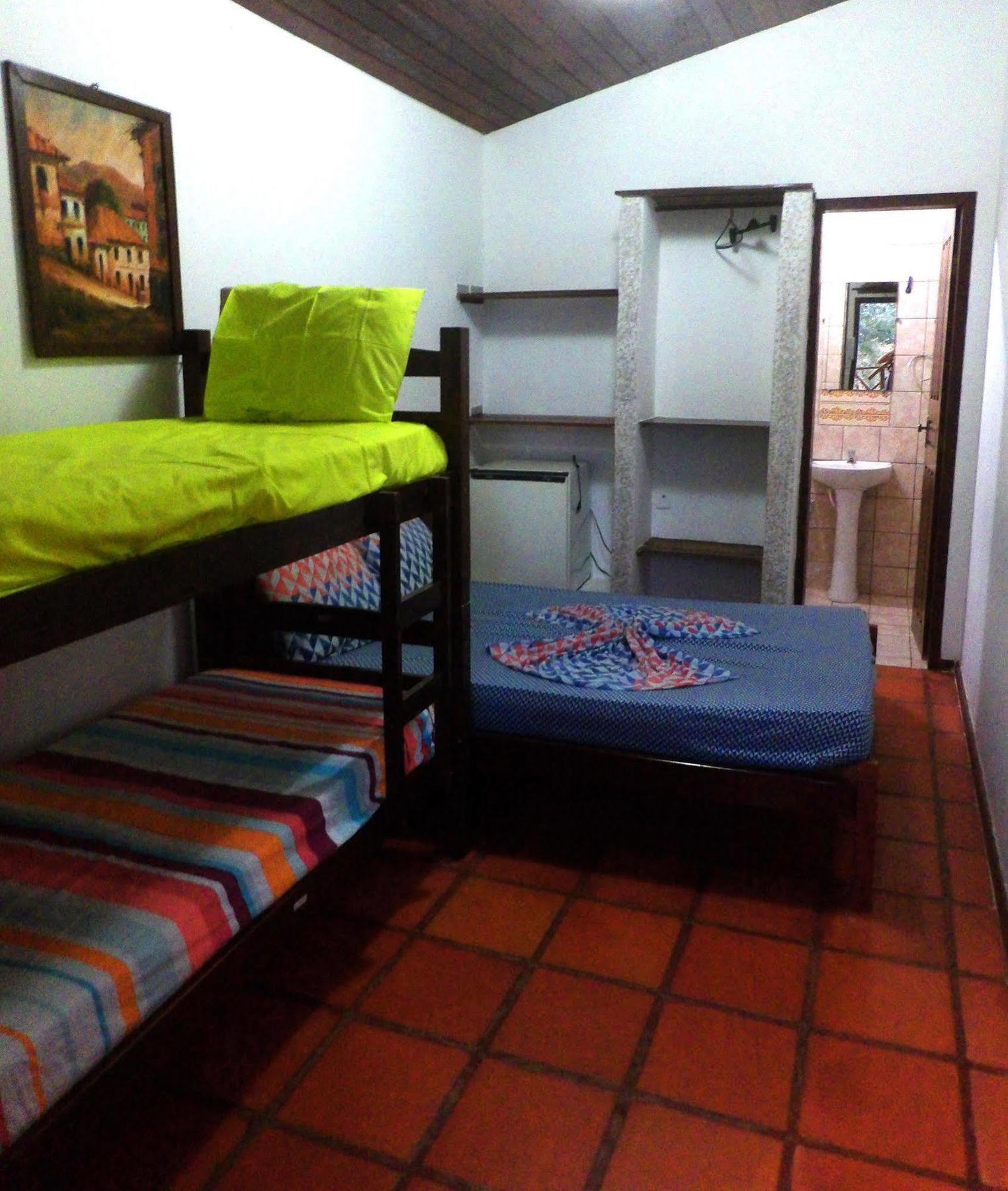 Media Veronica Hostel Suites Pipa Ares Exterior photo