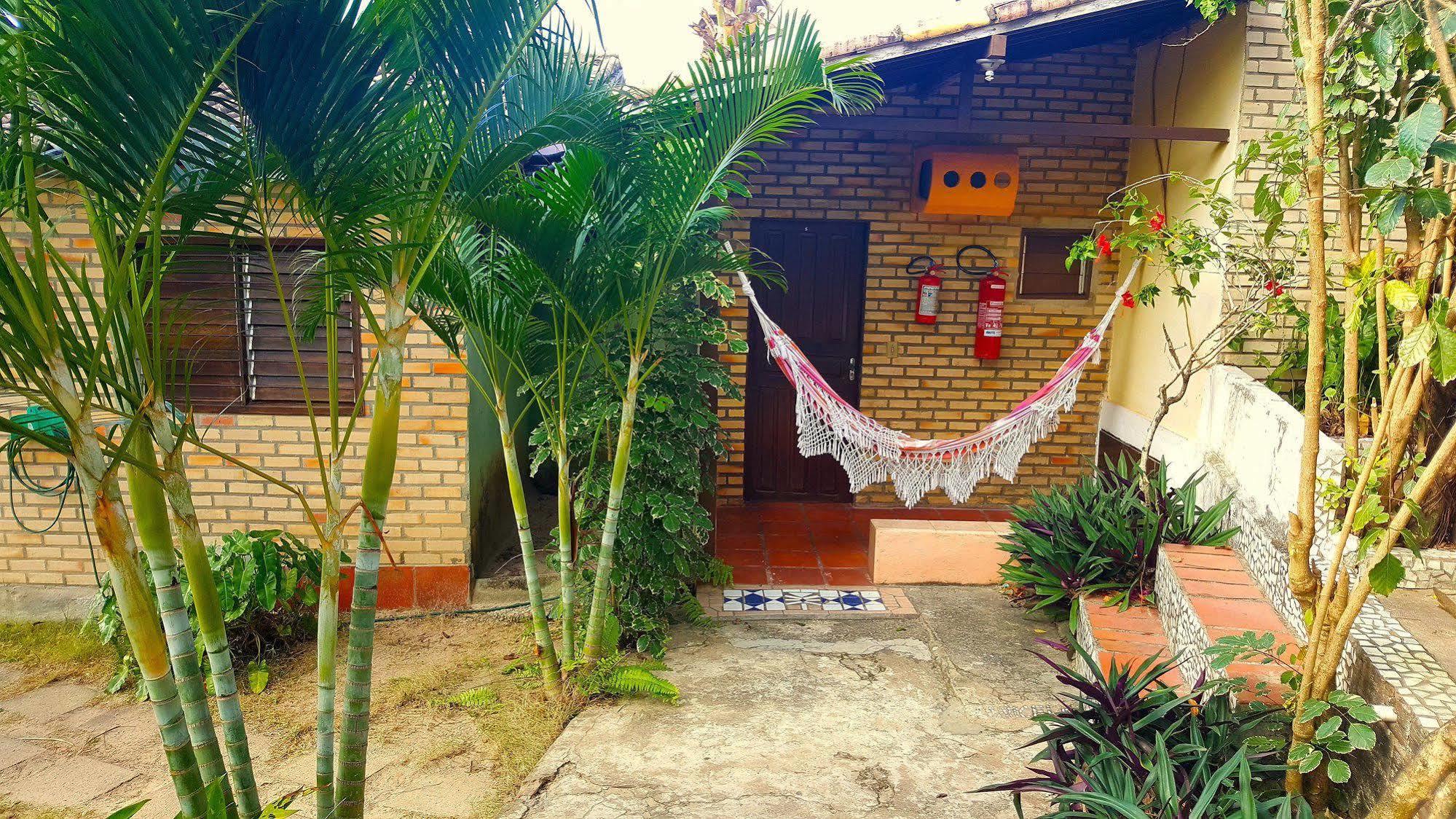 Media Veronica Hostel Suites Pipa Ares Exterior photo